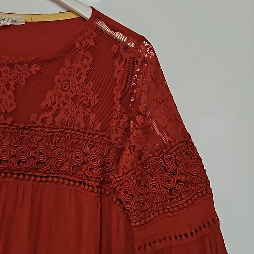 Taylor & Sage burgundy maroon boho top lace crochet hi-lo bell sleeve Med. - Picture 6 of 8